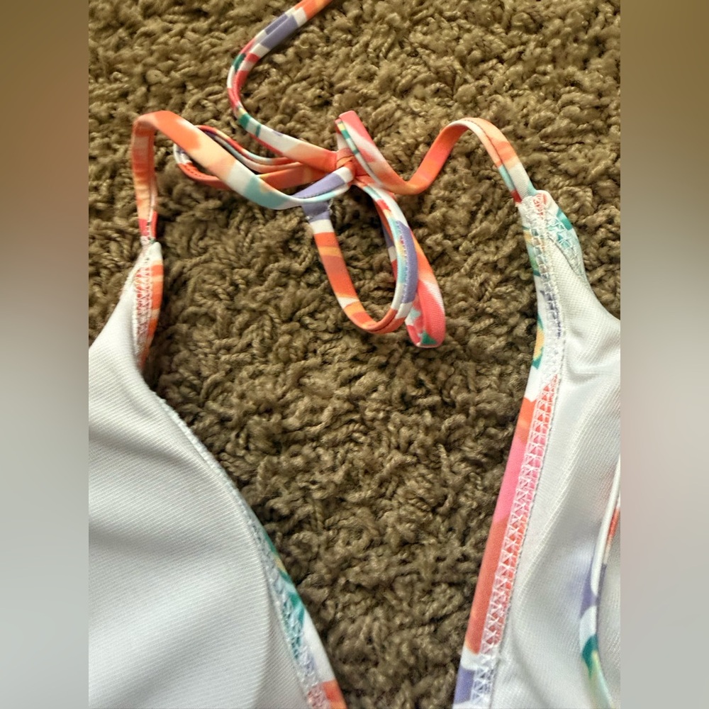 Floral Sliding Tri Bikini Top Karge Removable pads. Coral purple ties - Picture 7 of 9